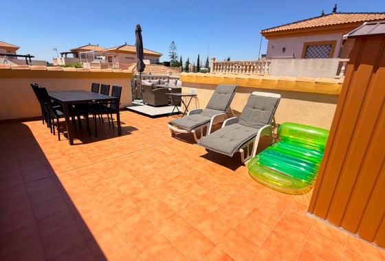 Resale - Townhouse - Los Montesinos - Urbanizacion montesol