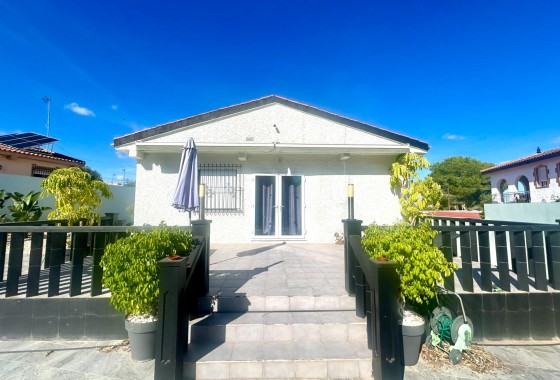 Resale - Detached Villa - Pilar de la Horadada - Pinar de Campoverde