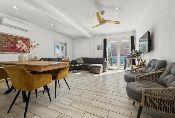Resale - Detached Villa - Pilar de la Horadada - Pinar de Campoverde