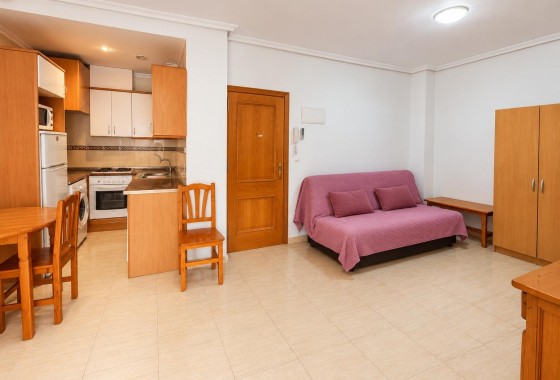 Resale - Studio apartment  - Torrevieja - Estacion de autobuses
