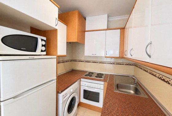 Resale - Studio apartment  - Torrevieja - Estacion de autobuses