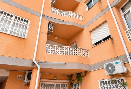 Resale - Studio apartment  - Torrevieja - Estacion de autobuses